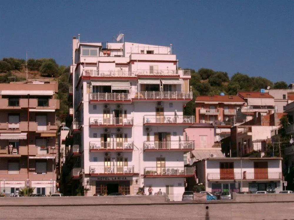 גיארדיני נאקסוס Hotel La Riva גיארדיני נאקסוס