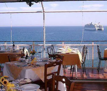 Hotel La Riva Giardini Naxos Italy