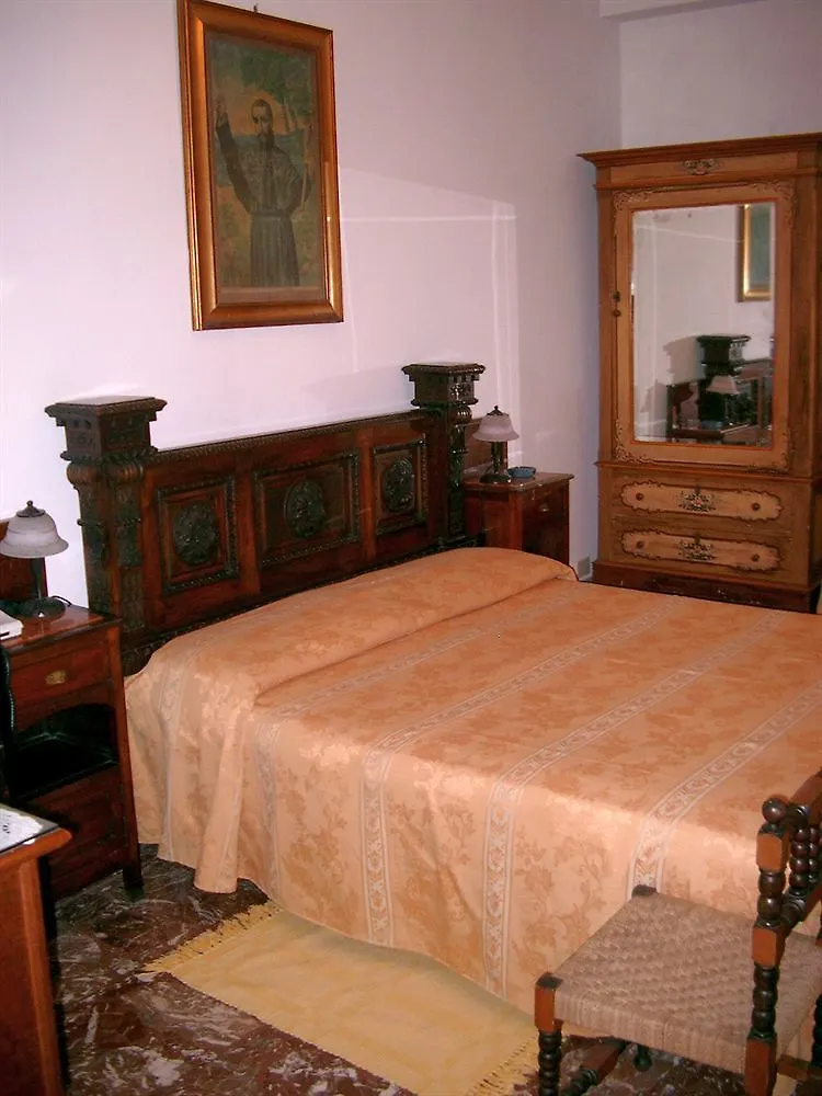 Hotel La Riva Giardini Naxos