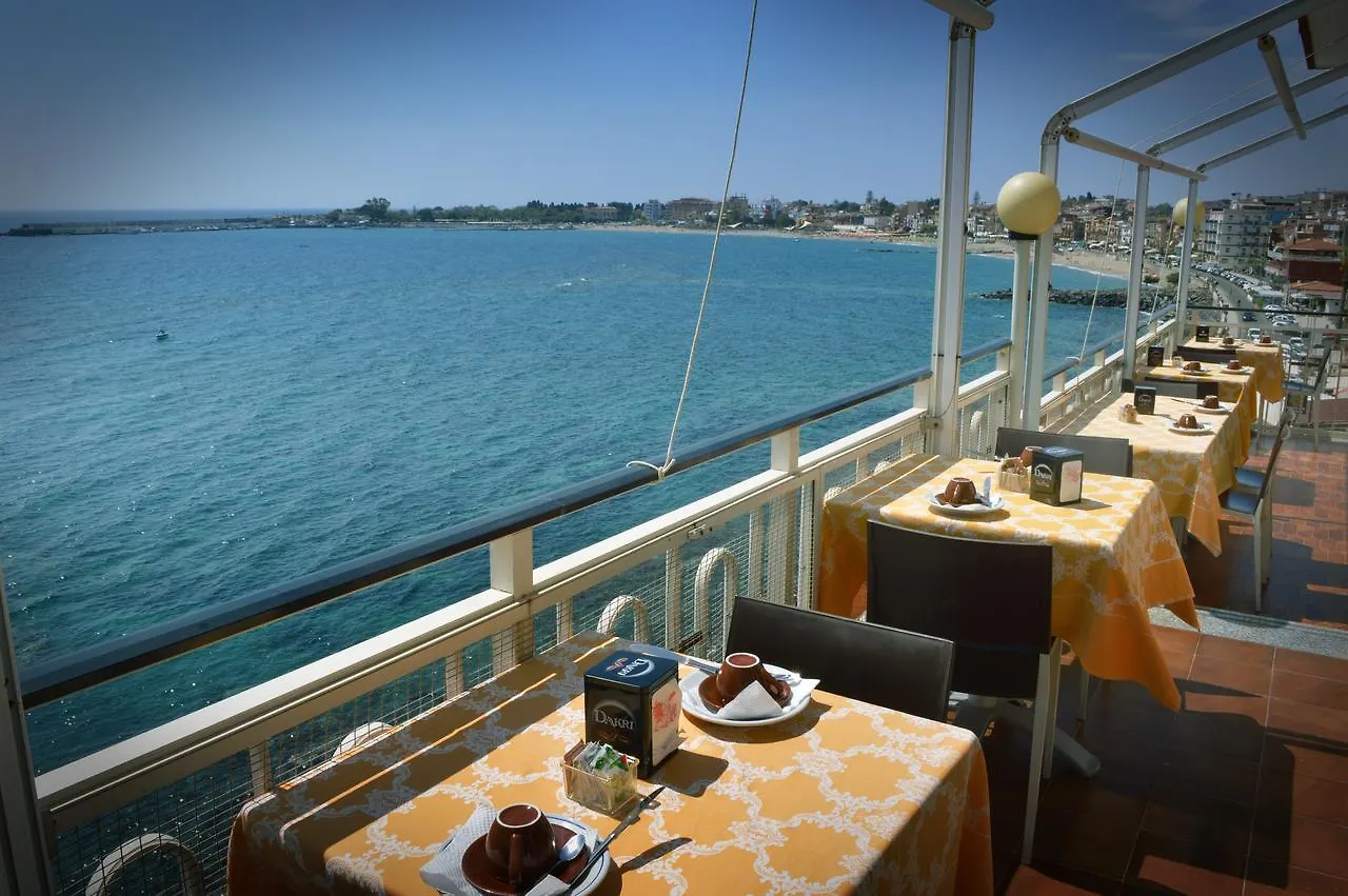 ***  Hotel La Riva Giardini Naxos Italy
