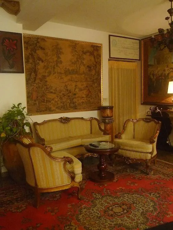 Hotel La Riva Giardini Naxos