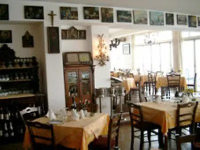 Hotel La Riva Giardini Naxos 3*,